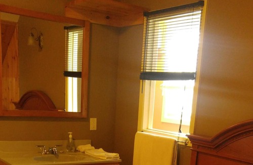 Gananoque Apartment | 1000 Island Condo Getaway