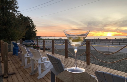 Port Elgin Hotel | 101 - Standard Room - 2 Queen Beds -1st Floor