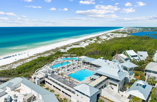 Beach District Condo | 102 m² Condo ∙ 1 bedroom ∙ 2 guests