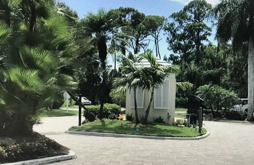 Central Naples Condo | 102 m² Condo ∙ 2 bedrooms ∙ 5 guests