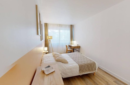 Saint-Lambert Resort | 102 m² Private room ∙ 1 bedroom ∙ 1 guest