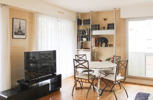 19th Arrondissement Apartment | 103 m² Apartment ∙ 3 bedrooms ∙ 6 guests