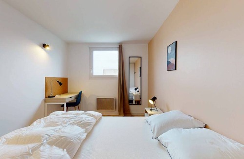 Noisy-le-Grand Resort | 104 m² Private room ∙ 1 bedroom ∙ 2 guests