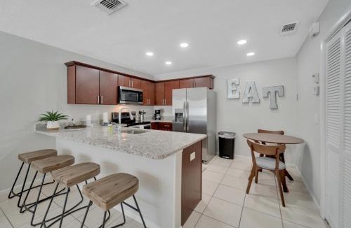 Apollo Beach House | 1053 Apollo Beach Blvd Unit 5
