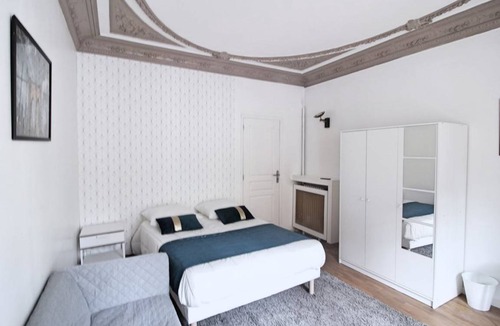 12th Arrondissement Resort | 108 m² Private room ∙ 1 bedroom ∙ 5 guests
