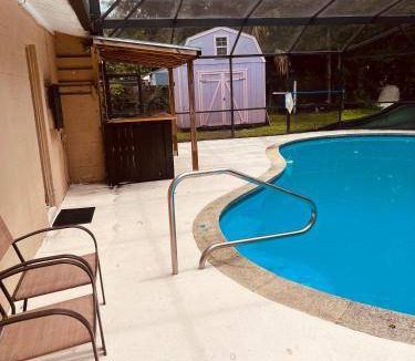 Oak Ridge House | 11 m² House ∙ 3 bedrooms ∙ 10 guests