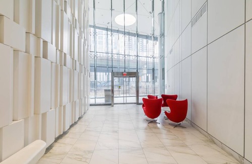 Toronto Entertainment District Apartment | 110 m² Apartment ∙ 3 bedrooms ∙ 8 guests