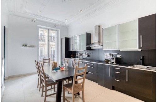 Champs-Elysees Apartment | 113 m² Apartment ∙ 2 bedrooms ∙ 3 guests