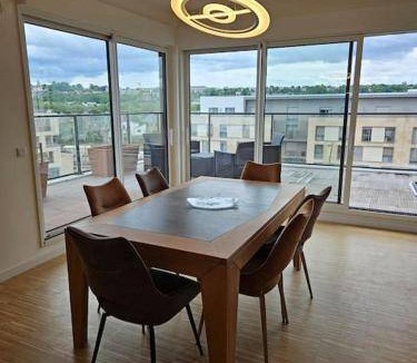 La Varenne Saint-Hilaire Apartment | 134 m² Apartment ∙ 3 bedrooms ∙ 6 guests