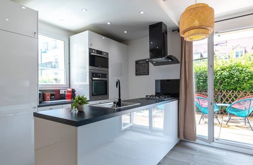 Serris House | 130 m² House ∙ 3 bedrooms ∙ 11 guests