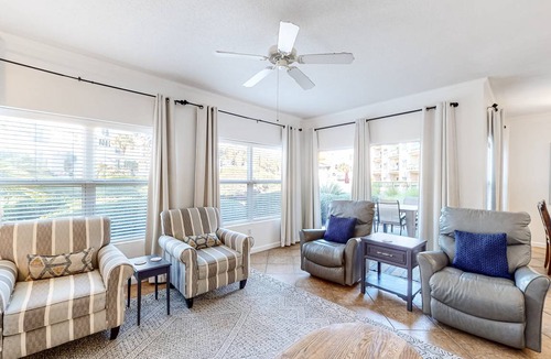 Frangista Beach Condo | 132 m² Condo ∙ 3 bedrooms ∙ 8 guests