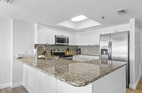 Madeira Beach Condo | 134 m² Condo ∙ 3 bedrooms ∙ 10 guests