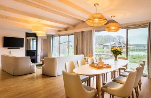 Bailly-Romainvilliers House | 136 m² Mobile home ∙ 4 bedrooms ∙ 8 guests