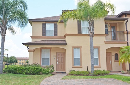 Regal Palms House | 139 m² House ∙ 4 bedrooms ∙ 8 guests