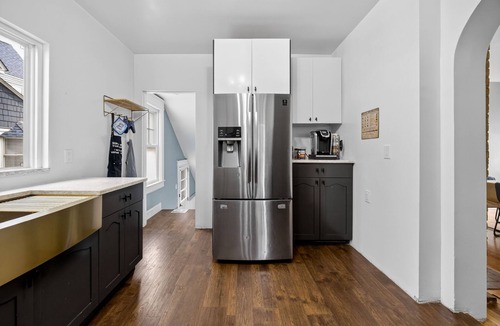 New Rochelle House | 14 Guest, 9 Bed, Family Getaway- 30 min from NYC