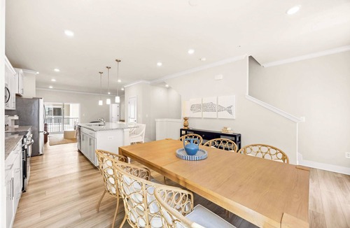 Caine Woods Condo | 143rd St. Large upscale Townhouse -Sleeps 8/Pool