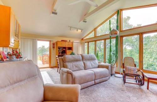 Ionia House | ‘1440 Getaway’ w/Yard & Deck ~ 16 Mi to Rochester
