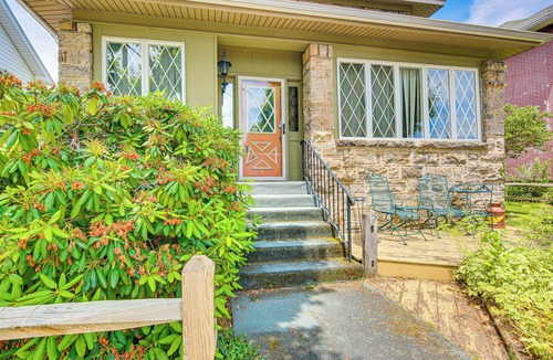 Somerset House | 15 Mi to Seven Springs Resort: Somerset Home!
