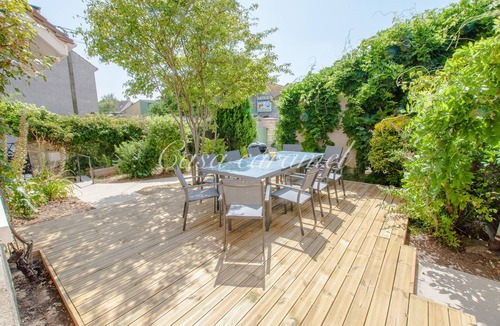 Quincy-Voisins House | 15 min from Disneyland Paris, Casa Caramel Large Family House or with friends