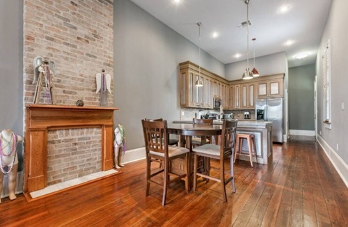 Faubourg Lafayette House | 15% OFF Monthly | 10% OFF Weekly-Hosteeva | 2BR Double Steps to St. Charles Ave.