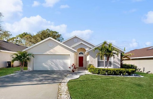 Florida Pines House | 154 m² House ∙ 4 bedrooms ∙ 8 guests