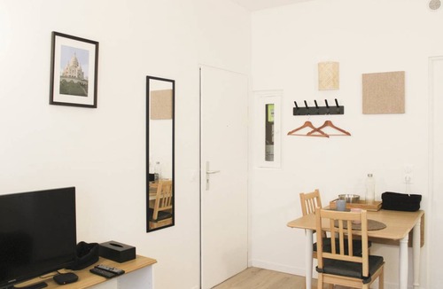 Aubervilliers Apartment | 16 m² Studio flat ∙ 1 bedroom ∙ 2 guests