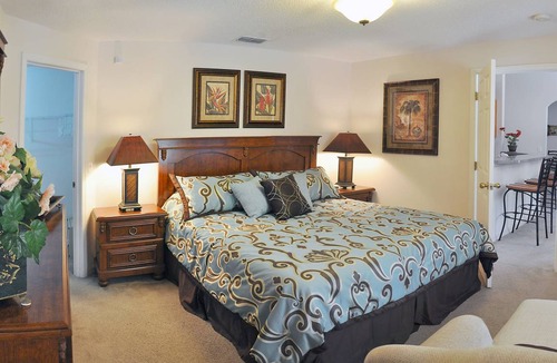 Thousand Oaks Villa | 163 m² Villa ∙ 4 bedrooms ∙ 8 guests