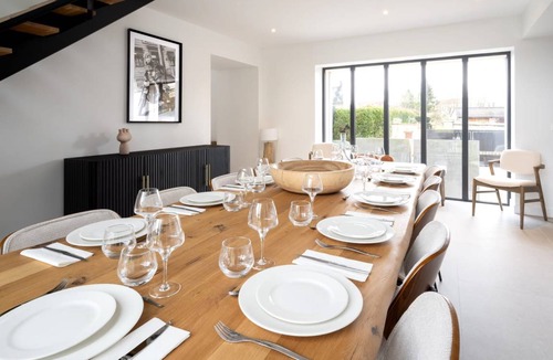 Magny-le-Hongre Villa | 165 m² Villa ∙ 4 bedrooms ∙ 12 guests