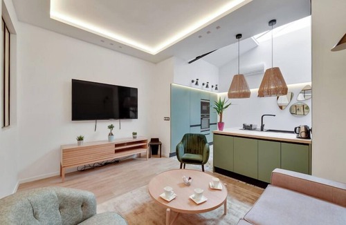 Saint-Germain-l'Auxerrois Apartment | 166 Suite Roza - Superb apartment in Paris.