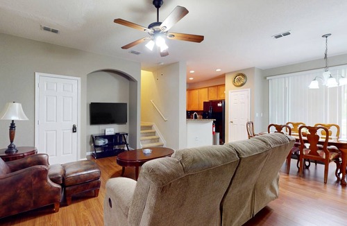 Trafalgar Village House | 169 m² House ∙ 4 bedrooms ∙ 8 guests