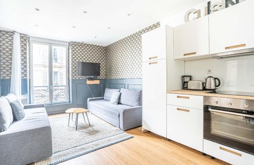 Bonne-Nouvelle Apartment | 18 Luxury Parisien Home Montorgueil 2