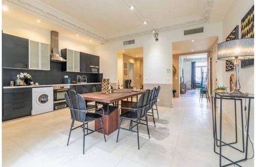 Champs-Elysees Apartment | 180 m² Apartment ∙ 3 bedrooms ∙ 6 guests
