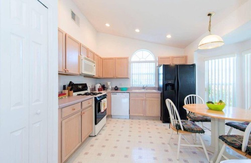 Indian Point House | 1800 m² House ∙ 4 bedrooms ∙ 9 guests