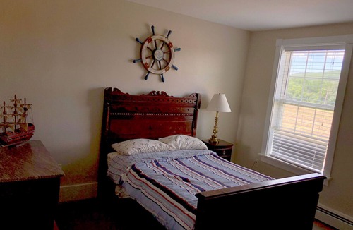 Fultonham House | 1800's Renovated Farmhouse with All Modern Conveniences