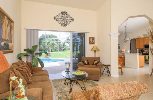 Long Meadow House | 185 m² House ∙ 2 bedrooms ∙ 6 guests