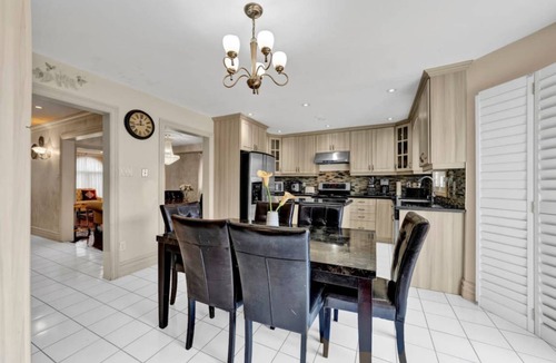East Credit House | 186 m² House ∙ 5 bedrooms ∙ 10 guests