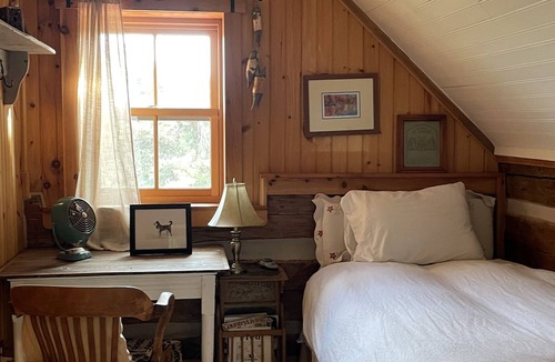 Unorganized Centre Parry Sound Other | 1890's Farmhouse in Wilderness (*With STARLINK and X Country Ski Trails!*)