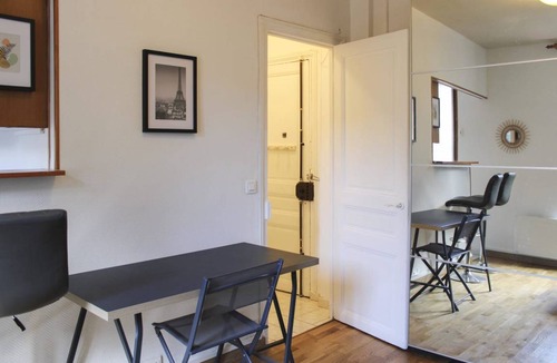 Les Puces de Saint-Ouen Apartment | 19 m² Studio flat ∙ 2 guests