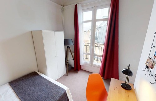 17th Arrondissement Resort | 193 m² Private room ∙ 1 bedroom ∙ 1 guest