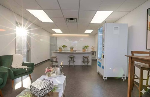 Cultural District Apartment | 1BD Central High Corner Loft Near Bridges Stadium