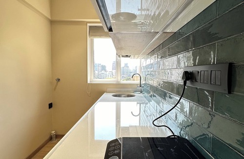 Khar Apartment | 1BHK Oasissta : Centrally Located with All Essentials 5 mins from Bandra