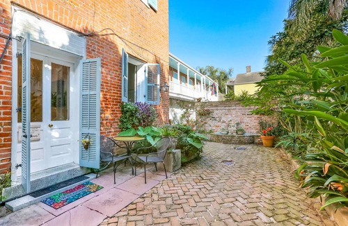 Faubourg Marigny Condo | 1BR 1BA Condo w/pool near Bourbon St - 3 min walk