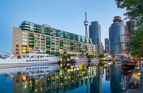 Fort York Condo | 1BR Luxury Suite/Fairmont Mattress/Free Parking!