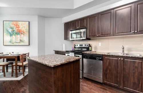 Fort York Condo | 1BR Luxury Suite/Fairmont Mattress/Free Parking!
