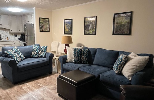 Claysburg Condo | 1st Floor 2/Bedroom 2/Full Bathroom, Wet-bar, Full Kitchen, 3 TVs & More