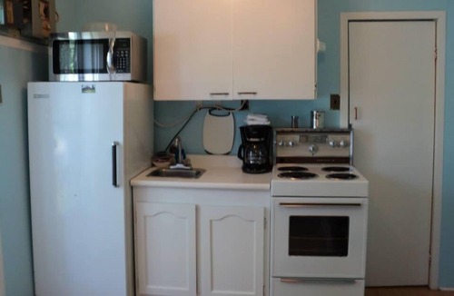 Southampton House | 2 bdrm country cottage - The Bait - Rosewood cottages