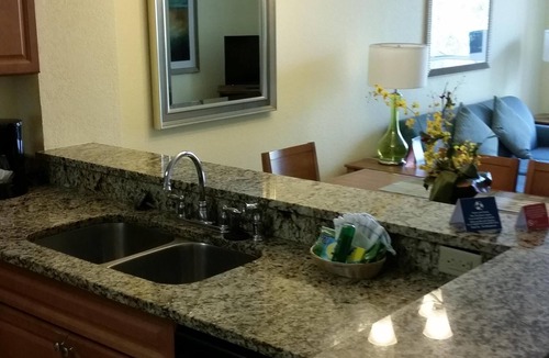 Florida Central Atlantic Coast Condo | 2-BEDRM CONDO: 2 OUTDOOR HOTTUBS: 3 HEATED POOLS: DISNEY ONLY 3 BLOCKS AWAY