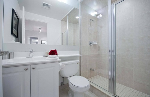 Downtown Mississauga Apartment | 2 Bedroom/2 Bathroom Suite