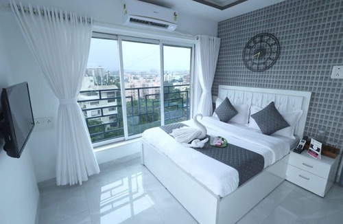 Mumbai Apartment | 2 Bedroom Apartment (Entire)