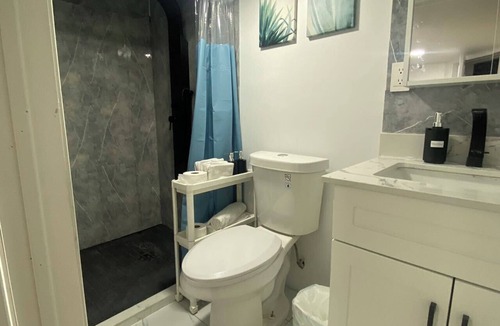 Cabbagetown South Apartment | 2 bedroom apartment in downtown Toronto
